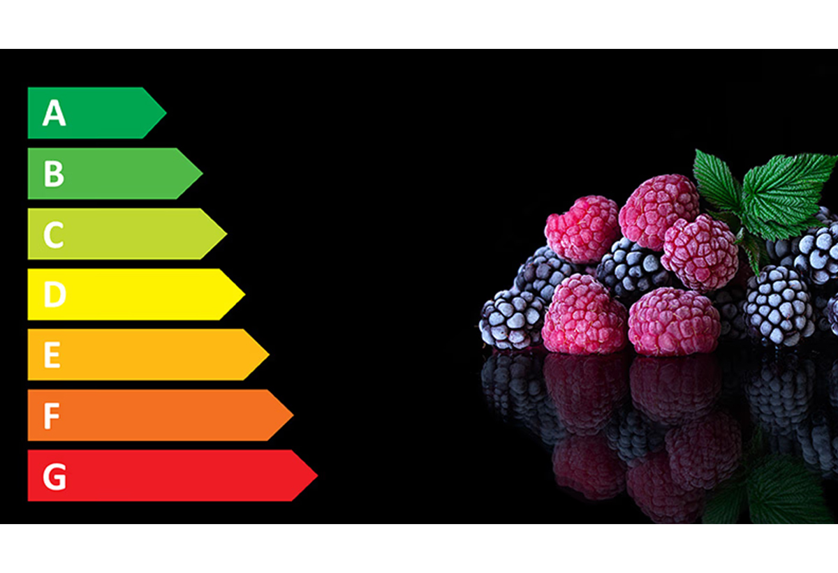 Απεικονίζεται η ενεργειακή κλάση και δίπλα φρούτα του δάσους.